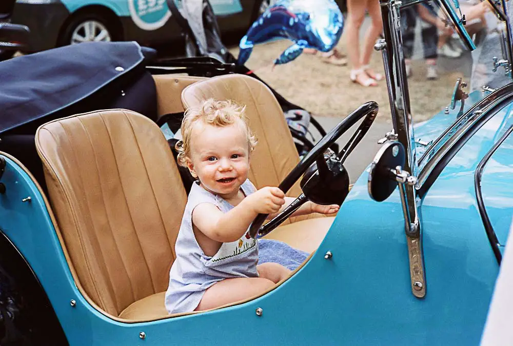 The-travelling-Yashica-Dublin-4