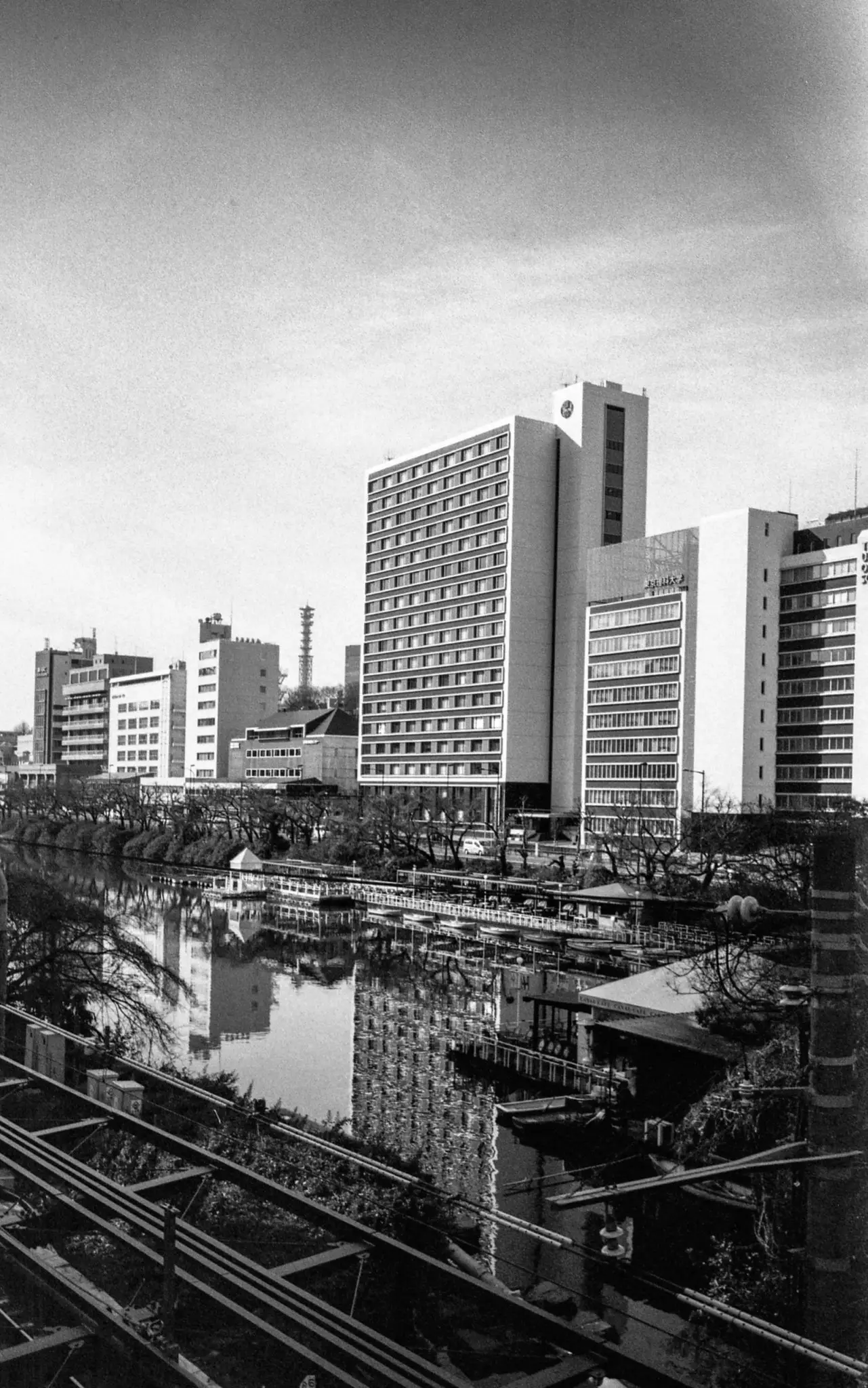 boat on beach Contax T2 CineStill 800XproTungsten
