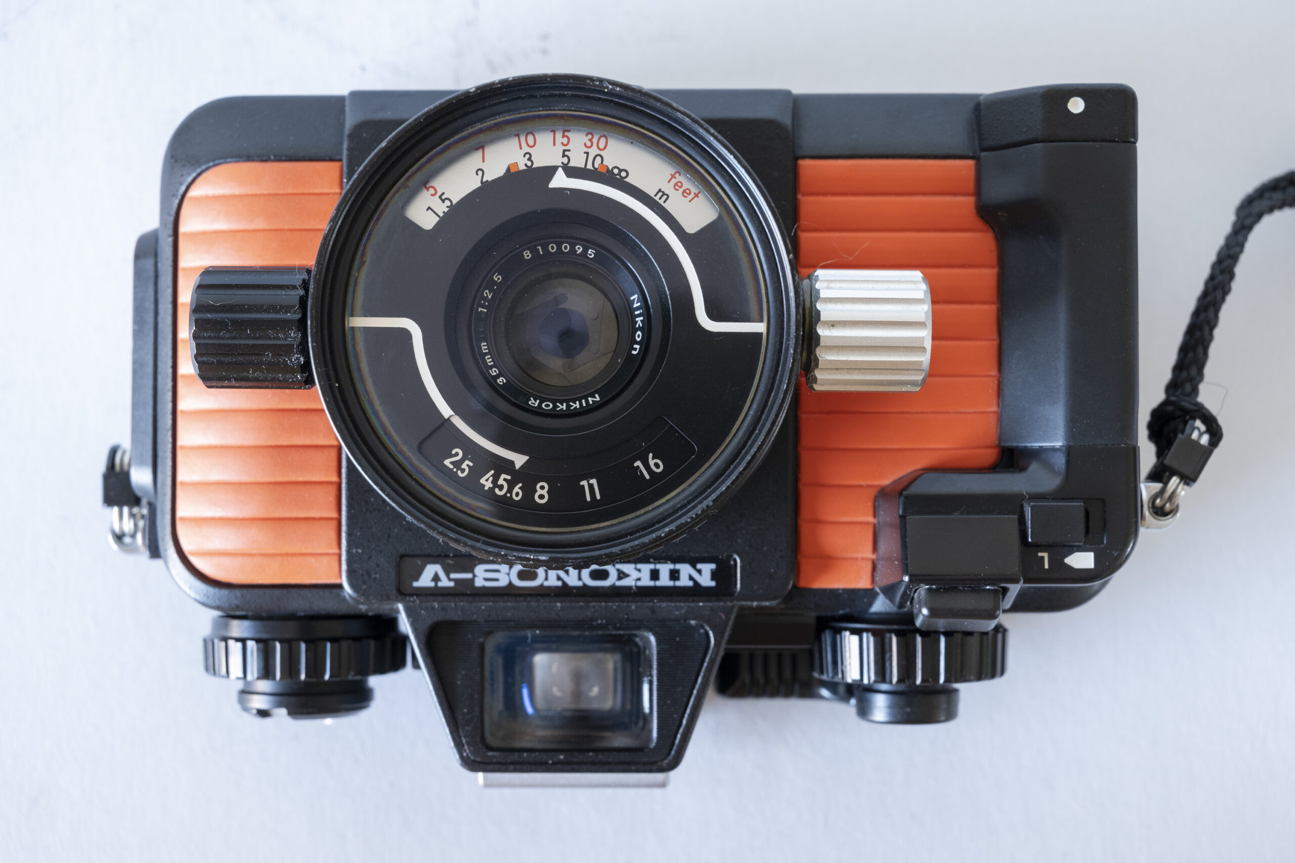 Nikon ニコノスV NIKONOS-V NIKKOR 35mm F2.5 Nikonos-V Review