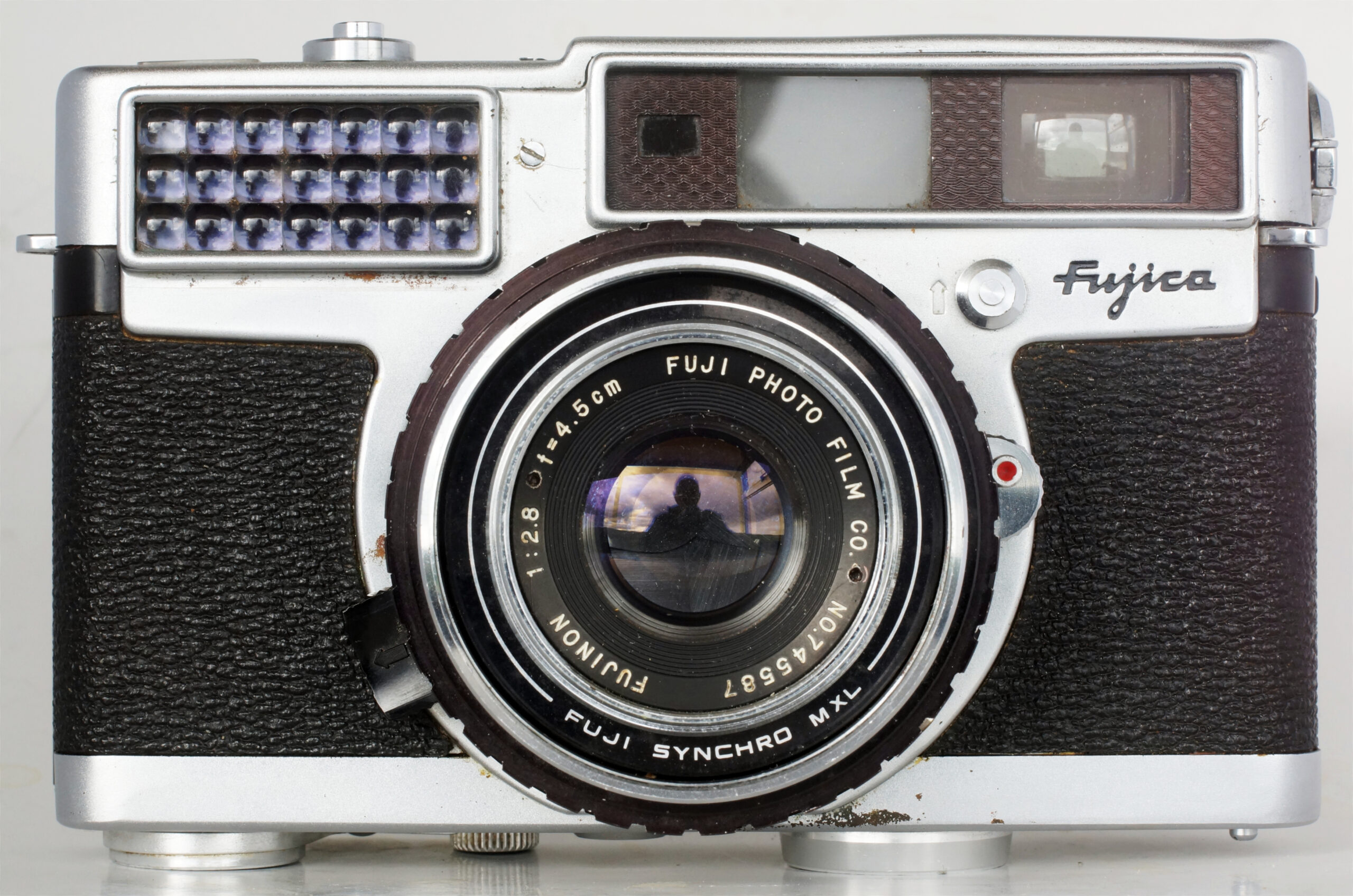 カメラ(Fujica 35 SE) Fujica 35-SE - A review of an interesting if tatty camera
