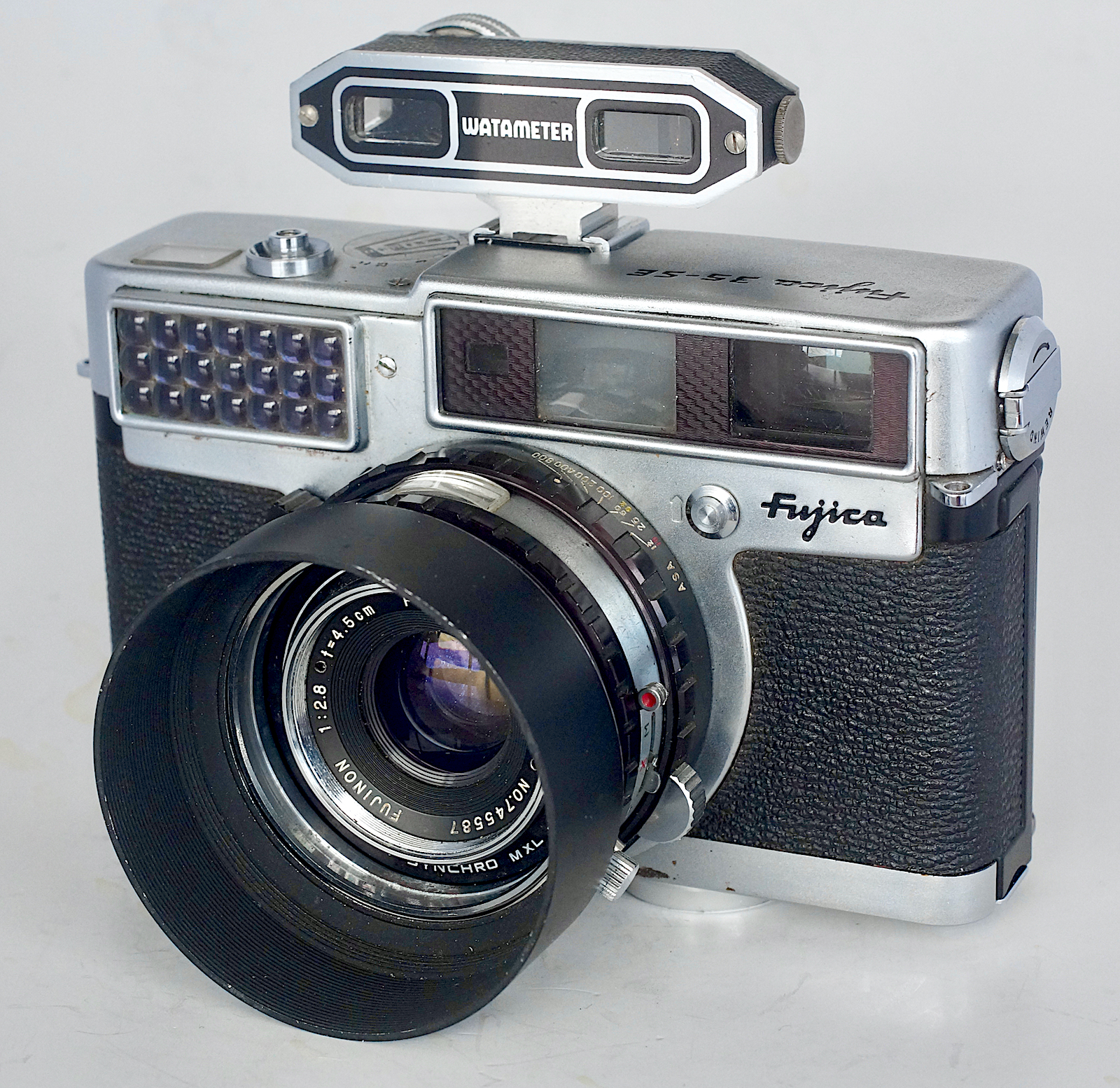 カメラ(Fujica 35 SE) Fujica 35-SE - A review of an interesting if tatty camera