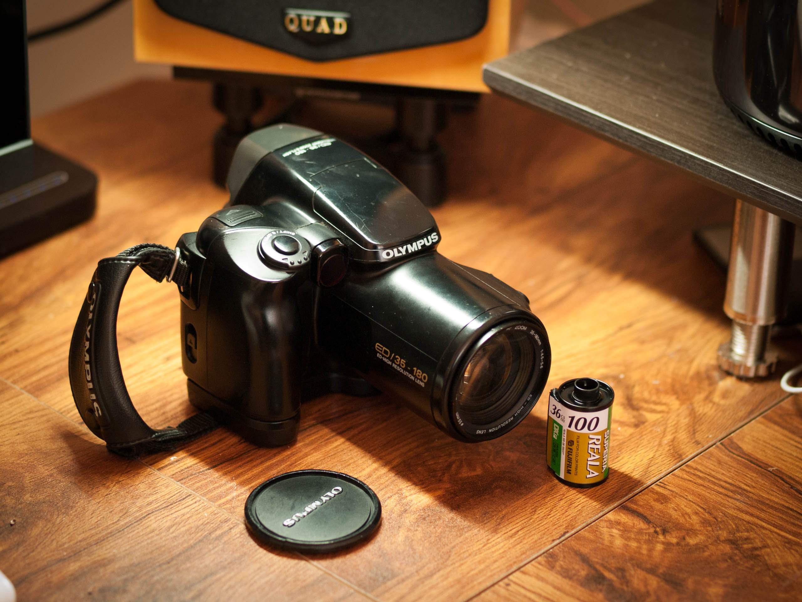 オリンパス　Olympus XA1 わたしのカメラ三昧 第28回 オリンパスのカプセルカメラ「XA1
