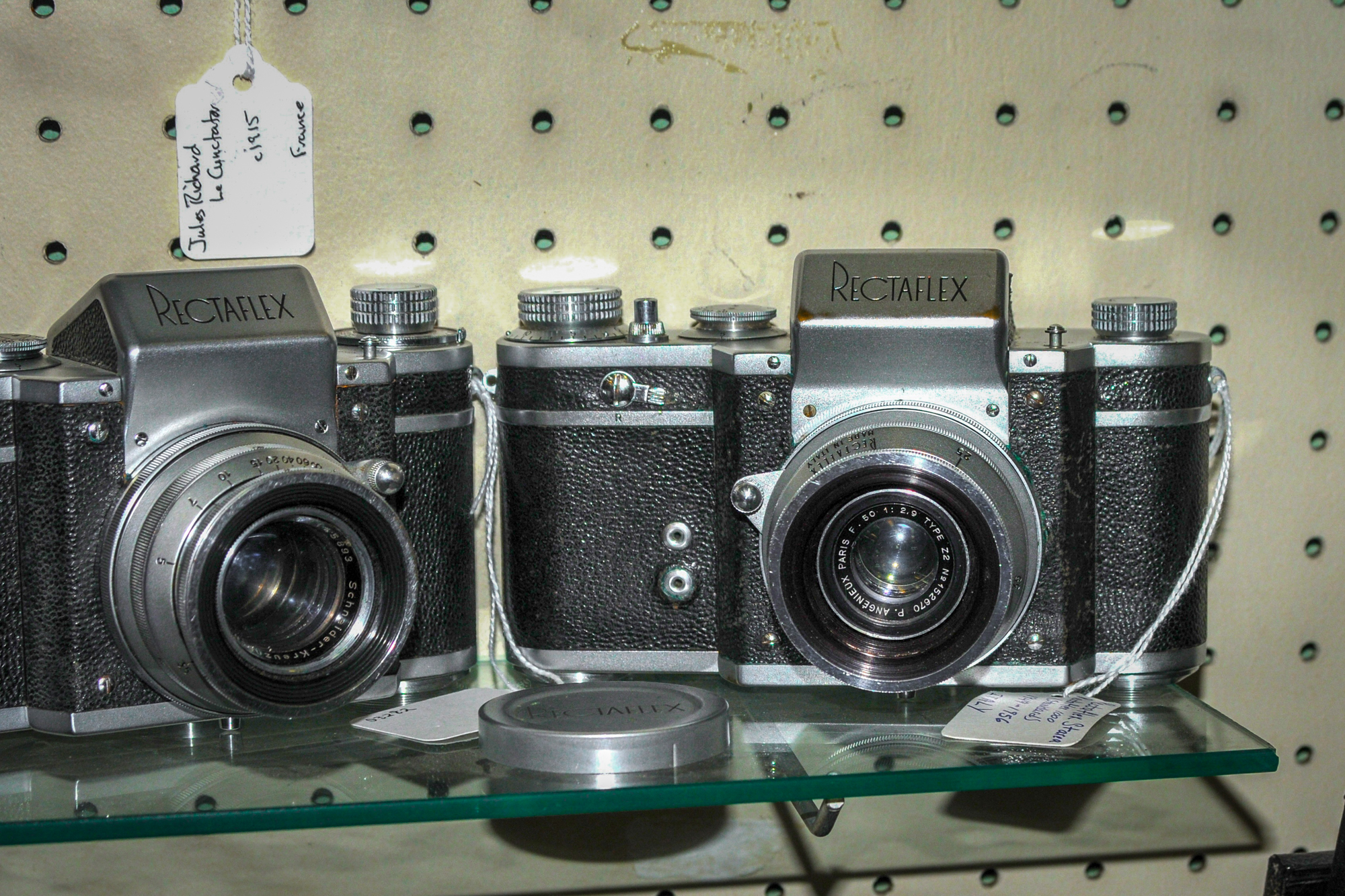 Chinon CE-4 and Pentax SMC 50mm f1.7 - Think Different - 35mmc