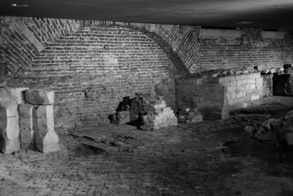 Coudenberg Palace Zeiss Sonnar