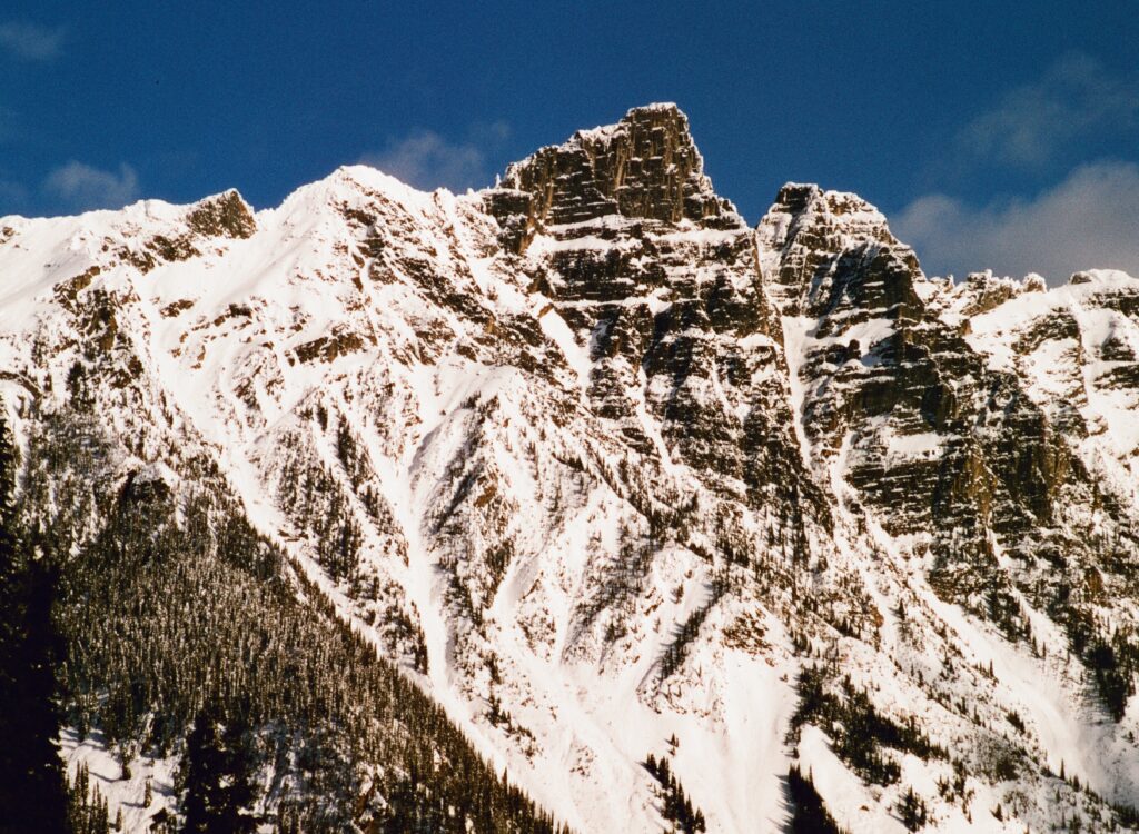 A picture of mountains in Rogers Pass