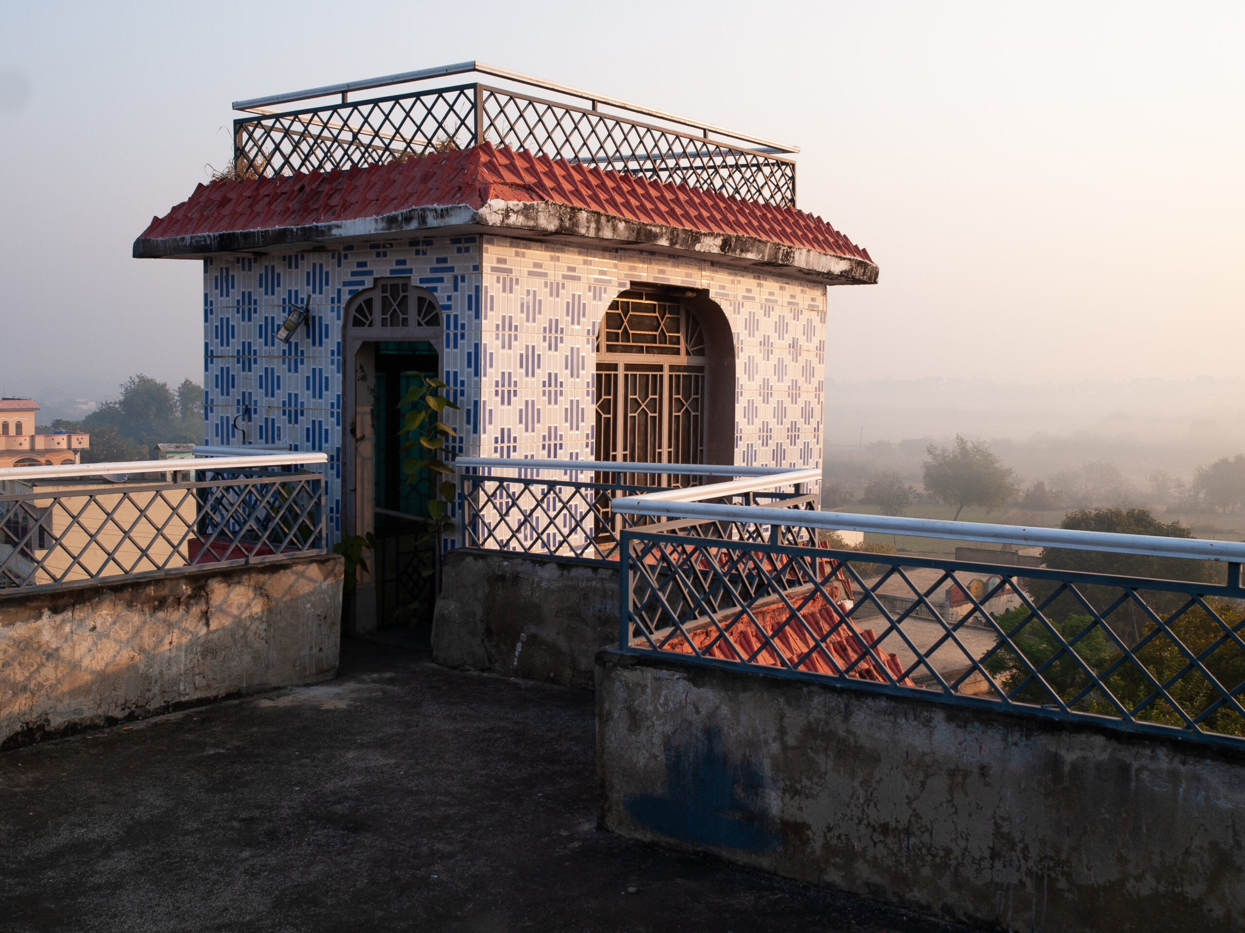 Still life with cucumber, lightbulb and cigarette (1986)