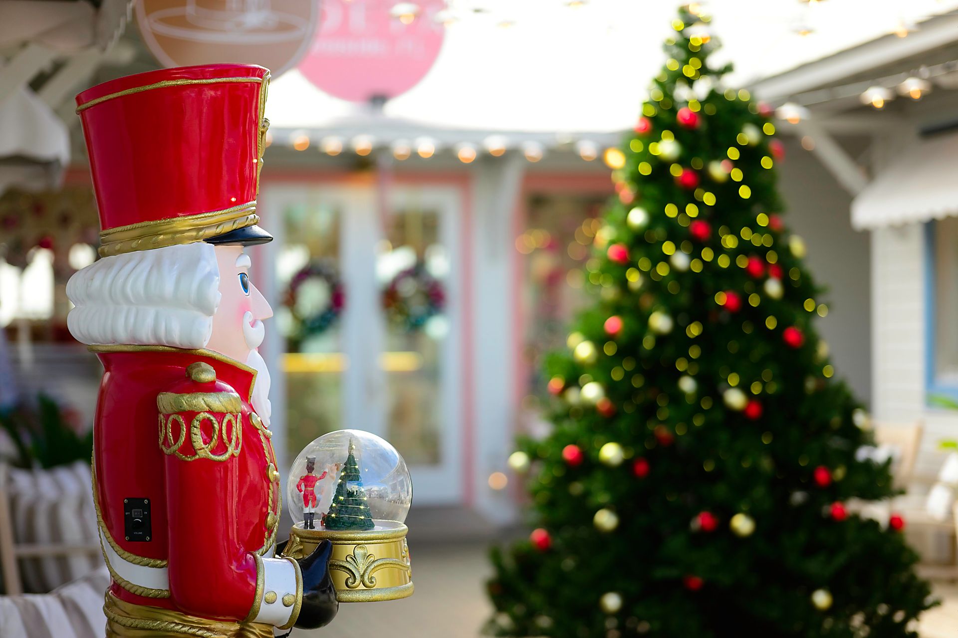 Leitz Elmar 9cm f/4 - example of a very high contrast scene